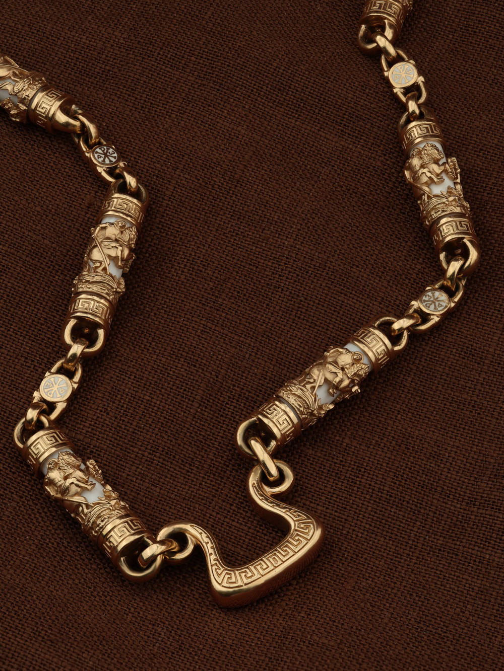 Цепь из золота c эмаль и бивнем мамонта