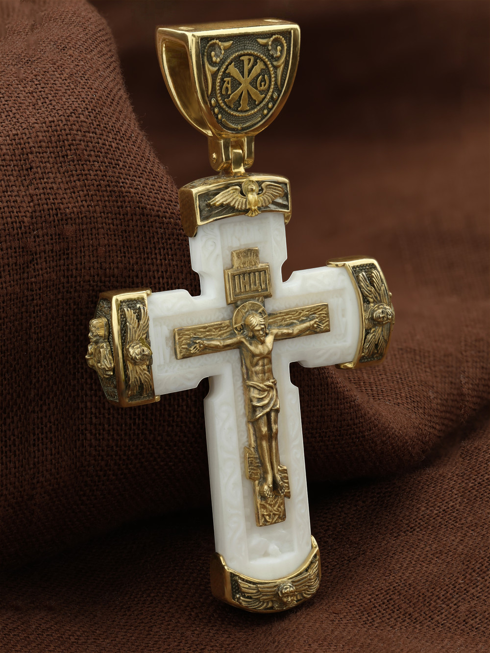 Крест из лимонного золота c бивнем мамонта
