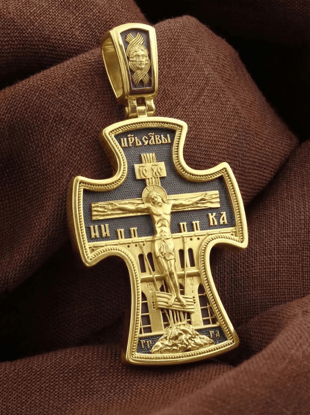 Крест из лимонного золота