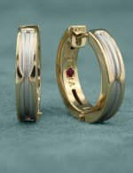 Серьги из лимонного золота 585 пробы c рубином