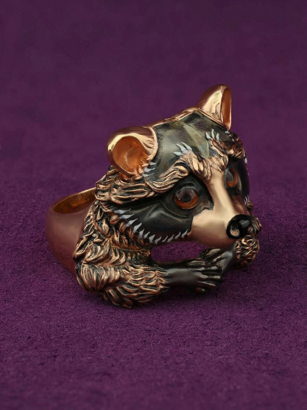 Кольцо из золота c эмаль