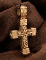 Крест из золота 585 пробы c эмалью, ониксом и деревом груши