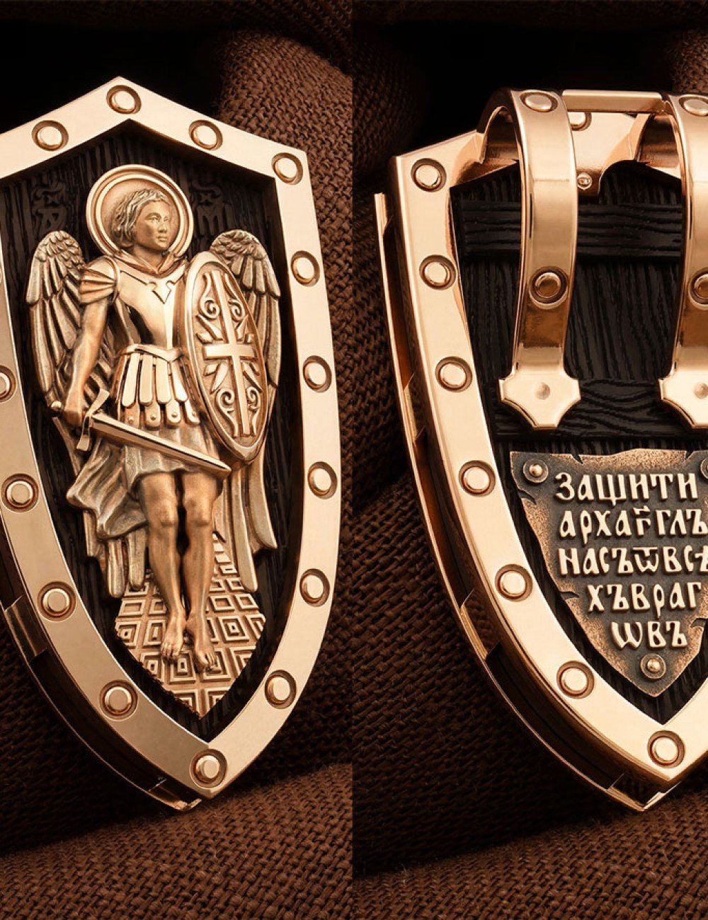 Образок из золота 585 пробы c эбеновым деревом