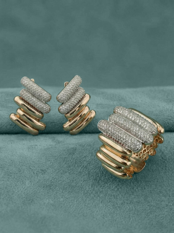 Кольцо из золота c бриллиантами