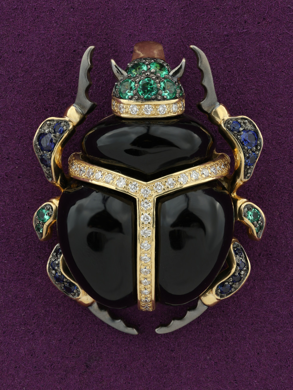 Подвеска из лимонного золота c бриллиантами, сапфиром, изумрудом, ониксом и изумрудом