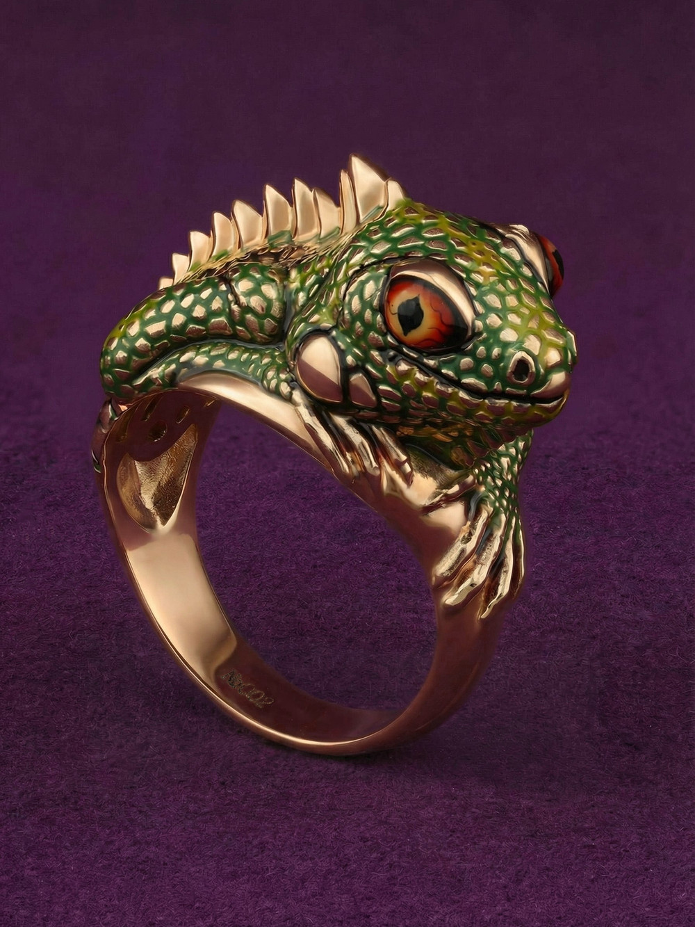 Кольцо из золота c эмаль и рубином