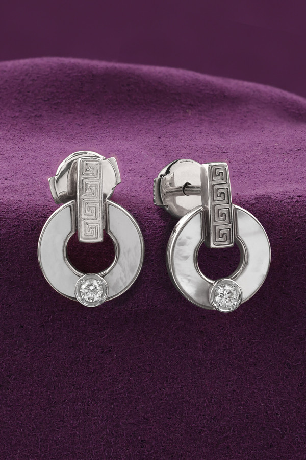 Серьги из белого золота c бриллиантами и перламутром