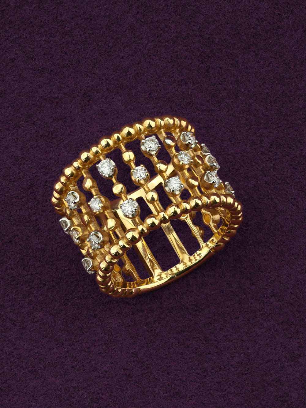 Кольцо из лимонного золота c бриллиантами