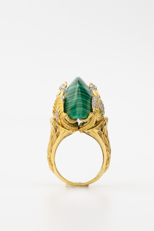 Кольцо из лимонного золота c бриллиантами и малахитом