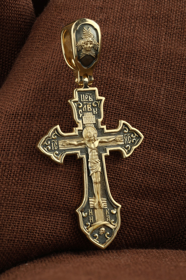 Крест из лимонного золота
