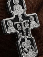 Крест из белого золота 585 пробы c ониксом
