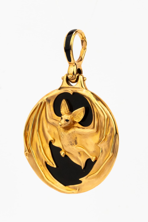 Подвеска из золота c эмаль и ониксом