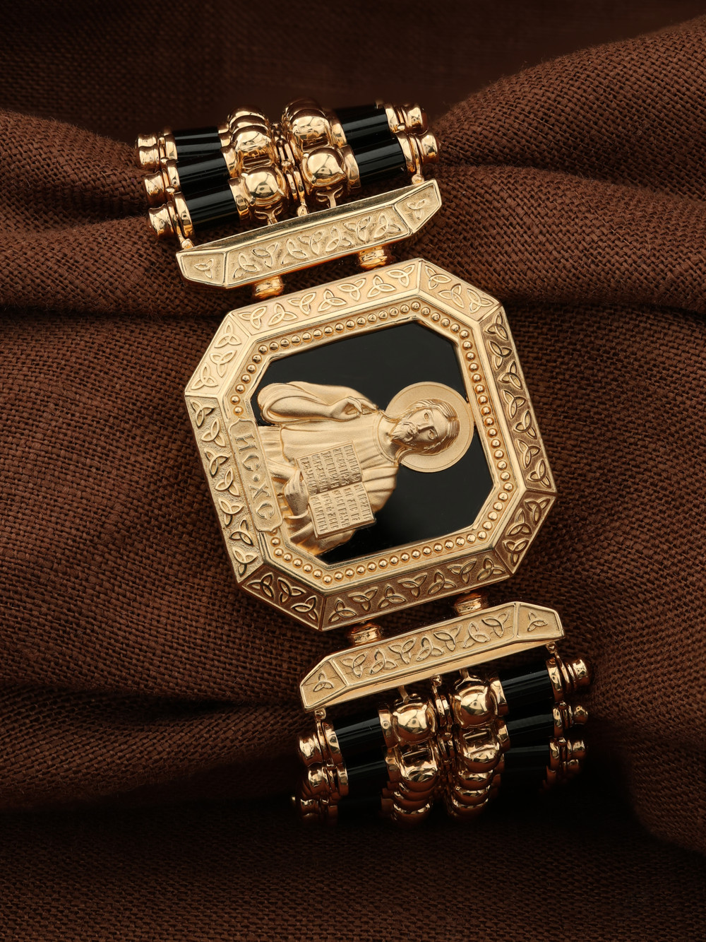 Браслет из золота c ониксом