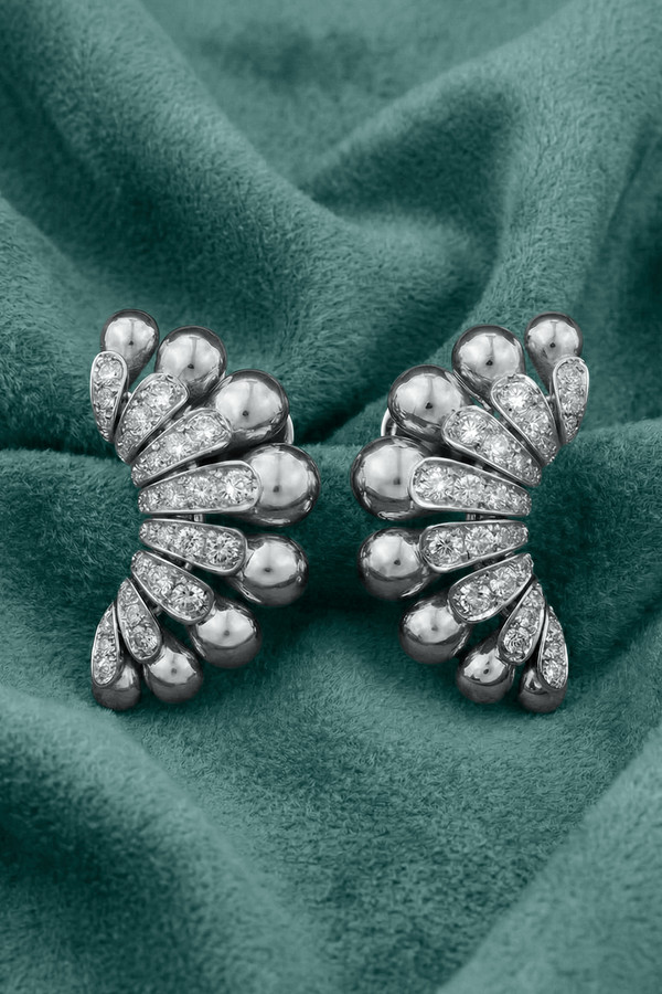 Серьги из белого золота c бриллиантами