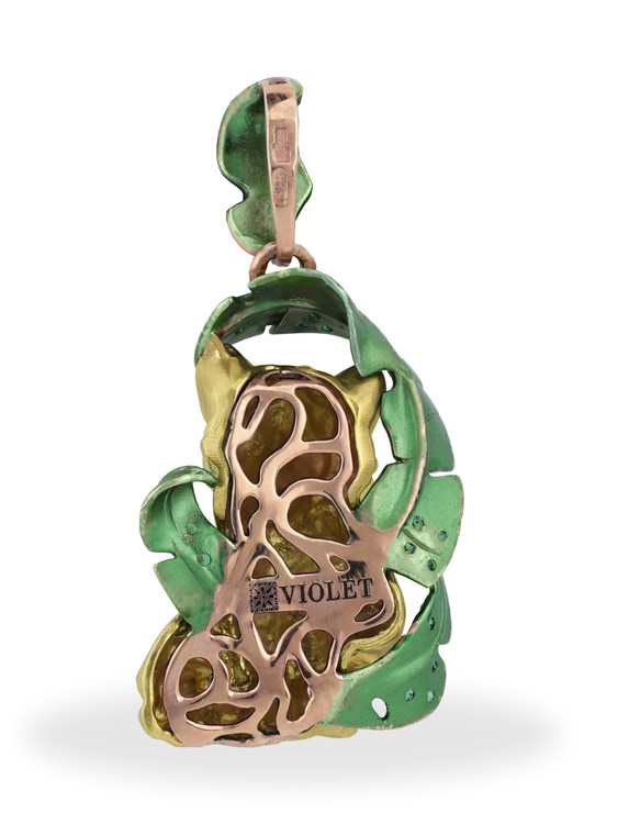 Подвеска из золота c эмаль и изумрудом