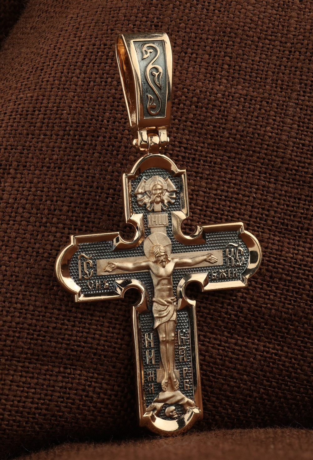 Крест из золота