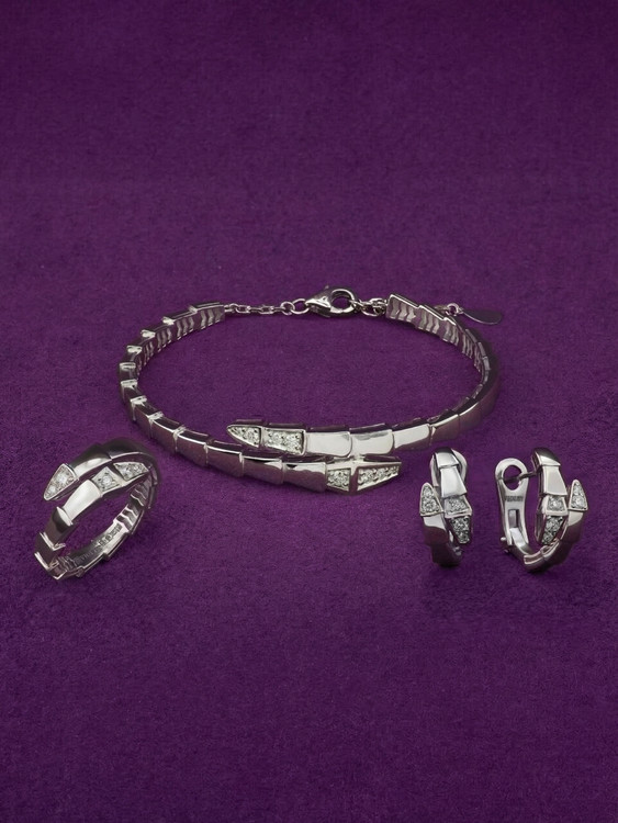 Кольцо из белого золота c бриллиантами