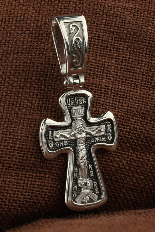 Крест из белого золота