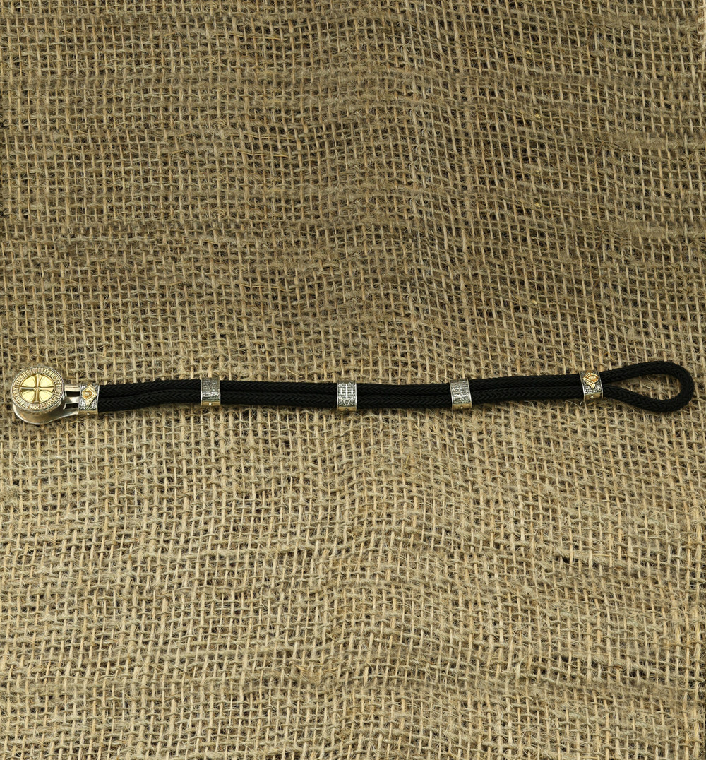 Браслет из серебра и золота c шёлковым шнурком