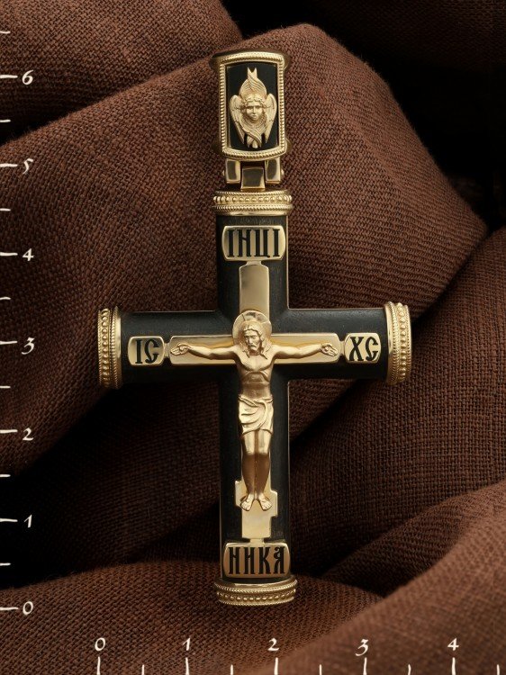 Крест из лимонного золота c эмаль и эбеновым деревом