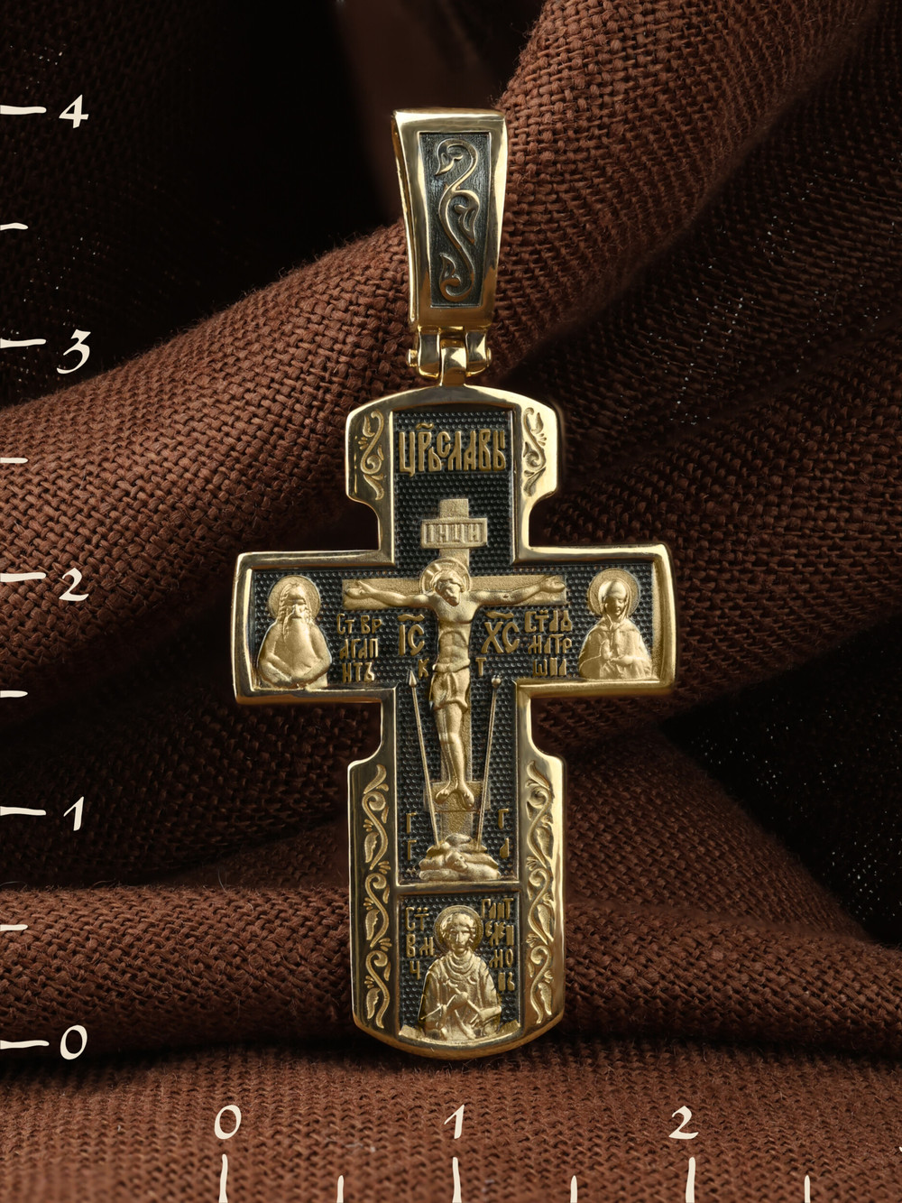 Крест из лимонного золота