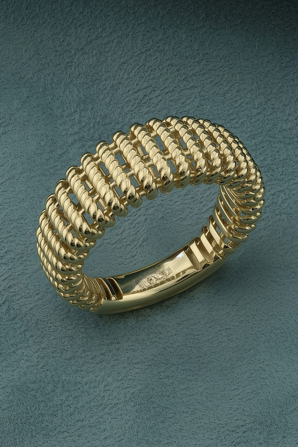 Кольцо из лимонного золота