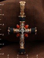 Крест из золота 585 пробы c ониксом и кораллом