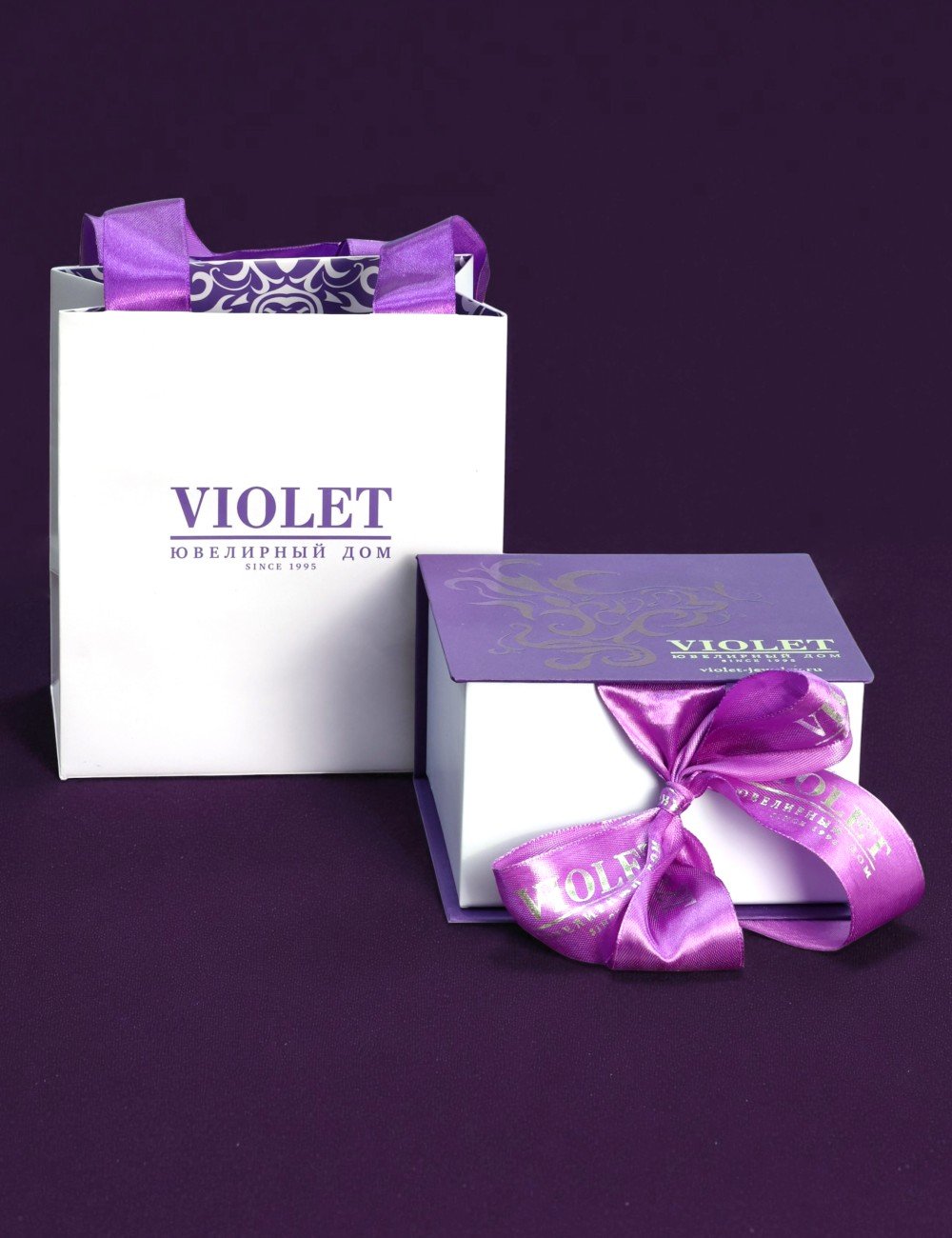 Кольцо из белого золота 585 пробы c бриллиантами