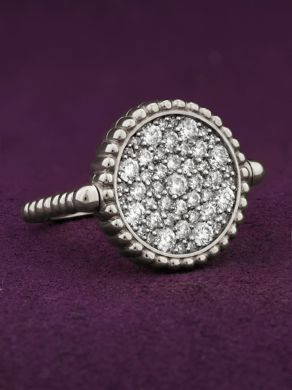 Кольцо из белого золота c бриллиантами