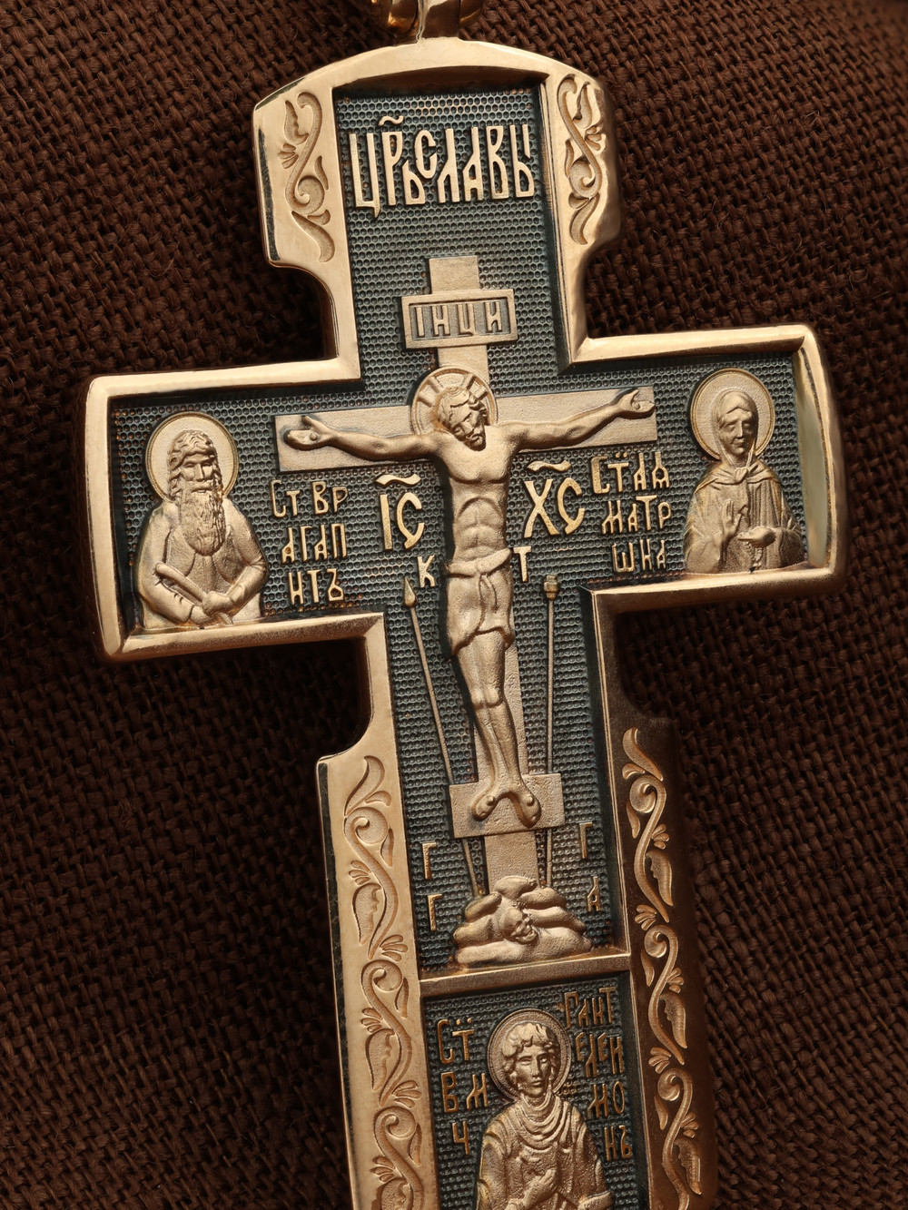 Крест из золота