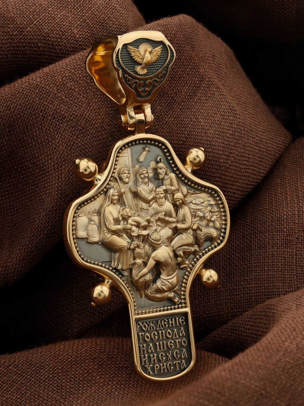 Крест из лимонного золота