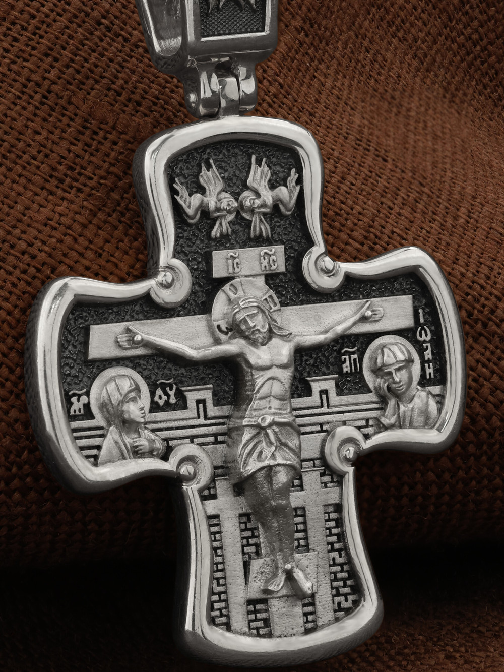 Крест из белого золота