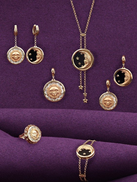 Браслет из золота c ониксом и перламутром