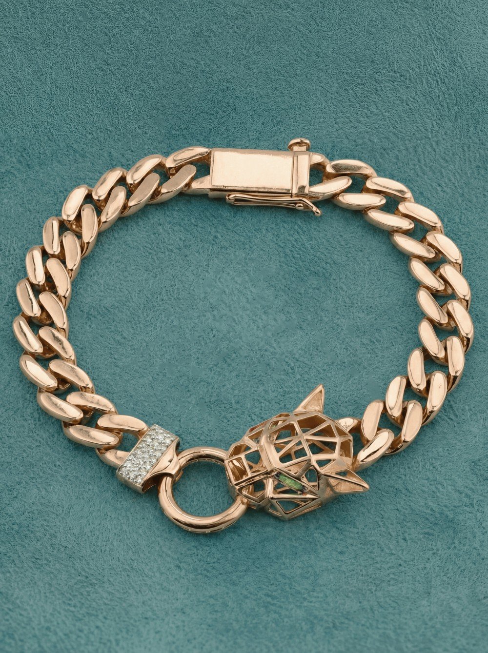 Браслет из золота c бриллиантами и изумрудом