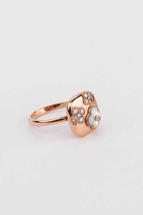 Кольцо из розового золота c бриллиантами и перламутром