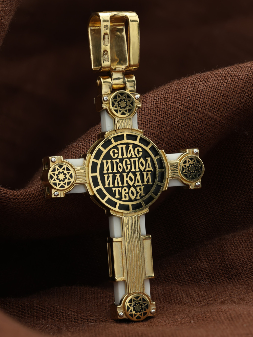 Крест из лимонного золота c эмаль и бивнем мамонта