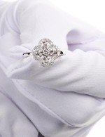 Кольцо из белого золота 585 пробы c бриллиантами