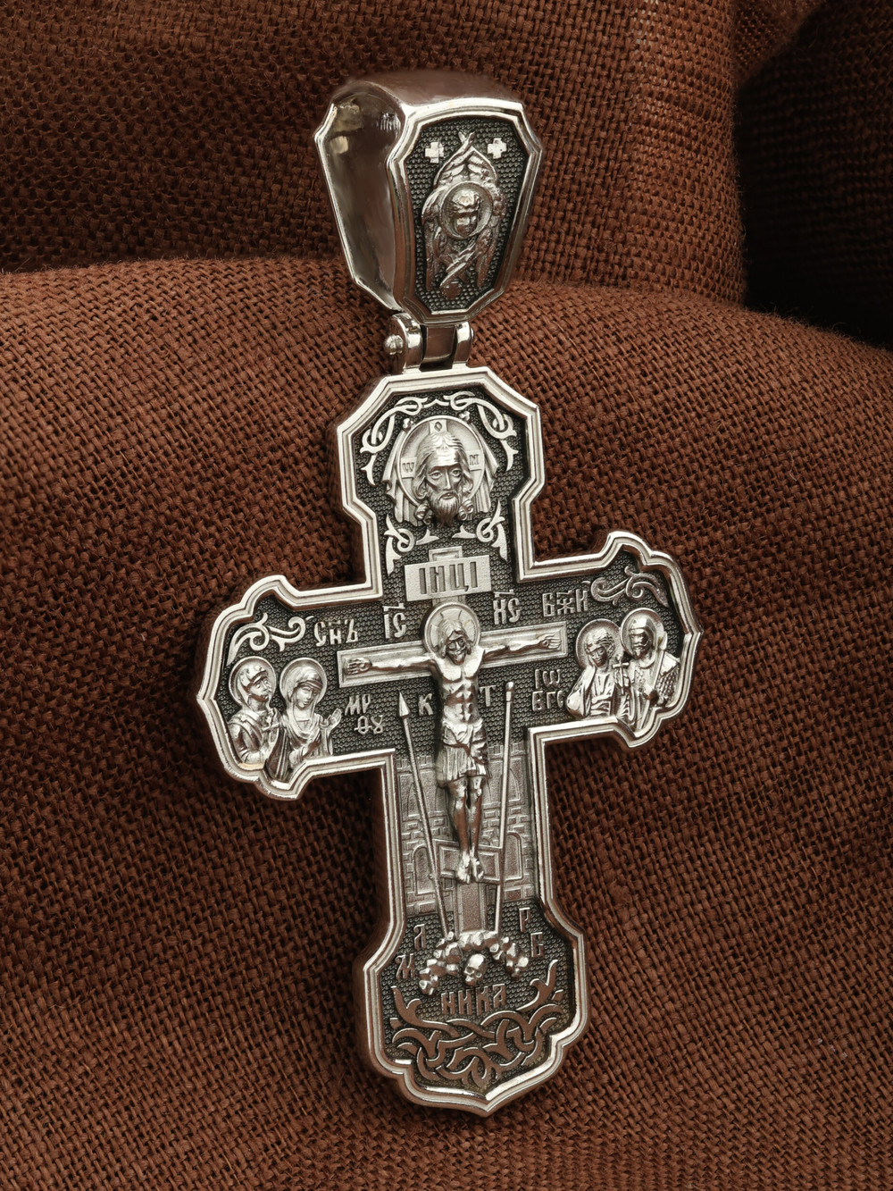 Крест из белого золота