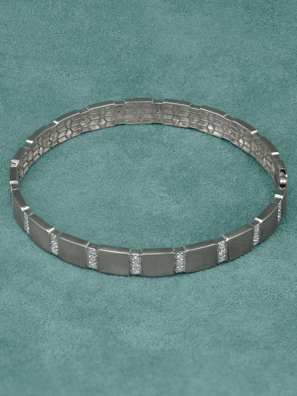 Браслет из белого золота c бриллиантами