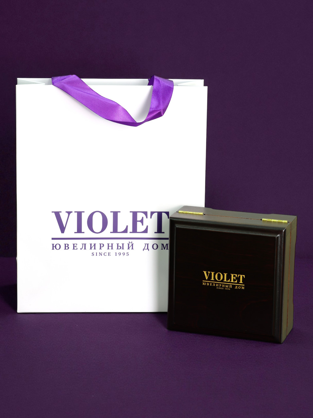 Брошь из лимонного золота c эмаль и перламутром