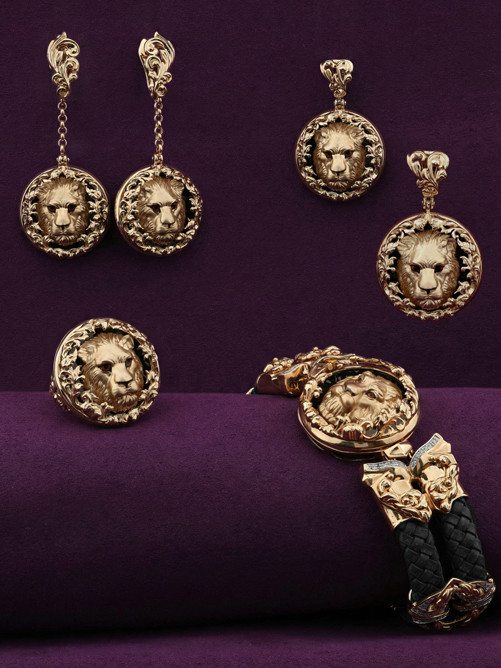 Подвеска из золота c эмаль и ониксом