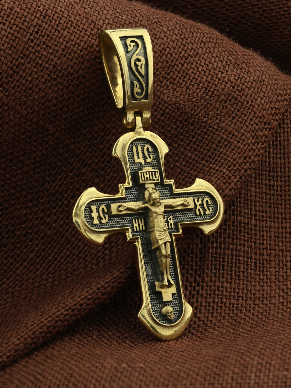 Крест из лимонного золота