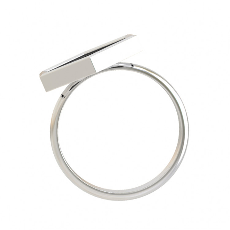 Кольцо из белого золота c ониксом