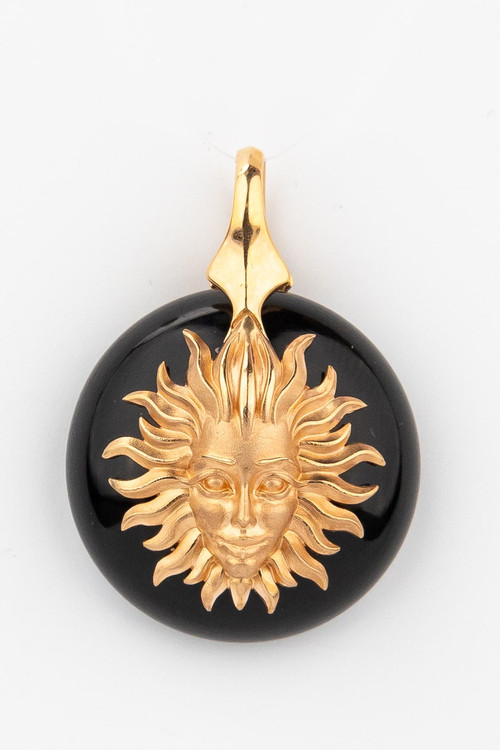 Подвеска из золота c ониксом