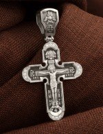 Крест из белого золота 585 пробы c бриллиантами