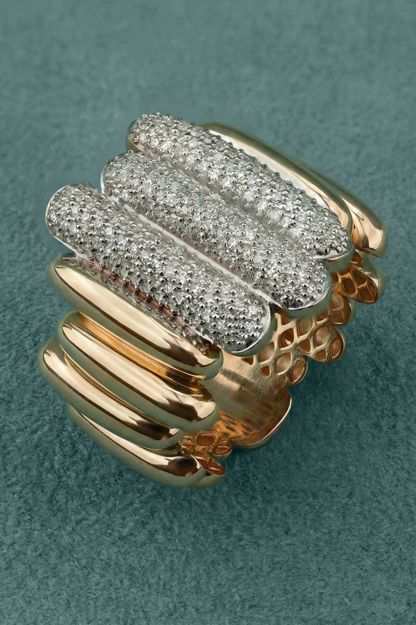 Кольцо из золота c бриллиантами