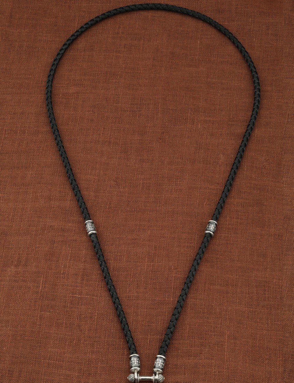 Шнурок шёлковый из белого золота 585 пробы c шёлковым шнурком