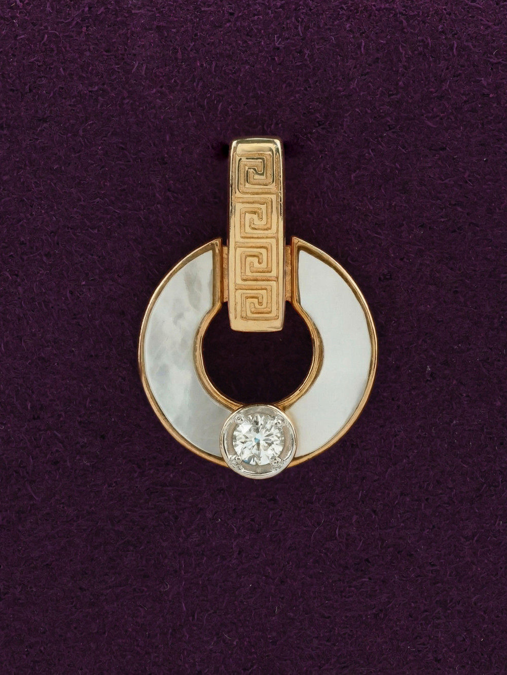 Подвеска из золота c бриллиантами и перламутром