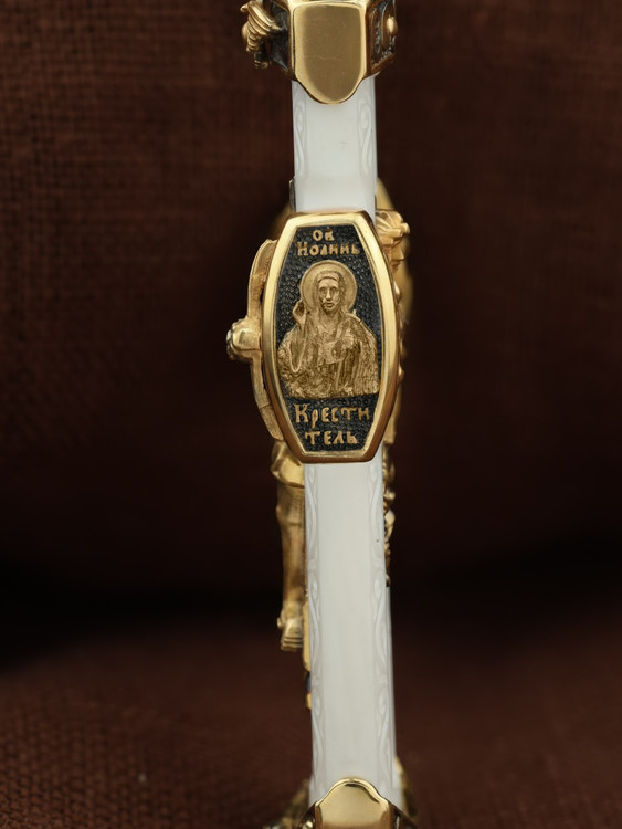 Крест из лимонного золота c бивнем мамонта