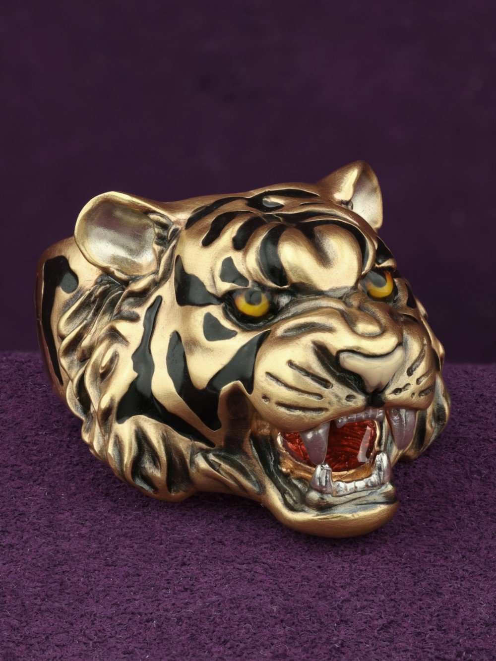 Кольцо из лимонного золота c эмаль